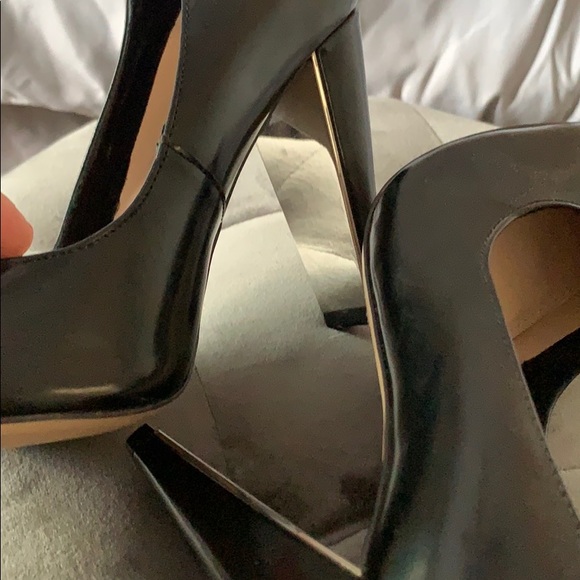 Shoes - Picture 3 of 5